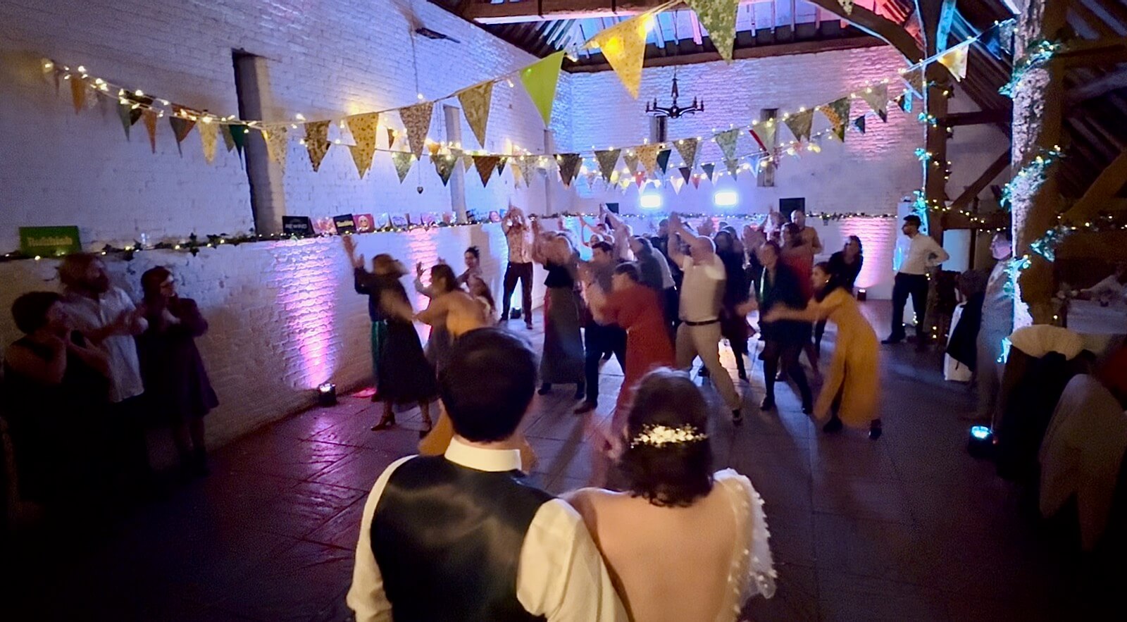 Florine & Peter, wedding at Ufton Court, everyone dancing