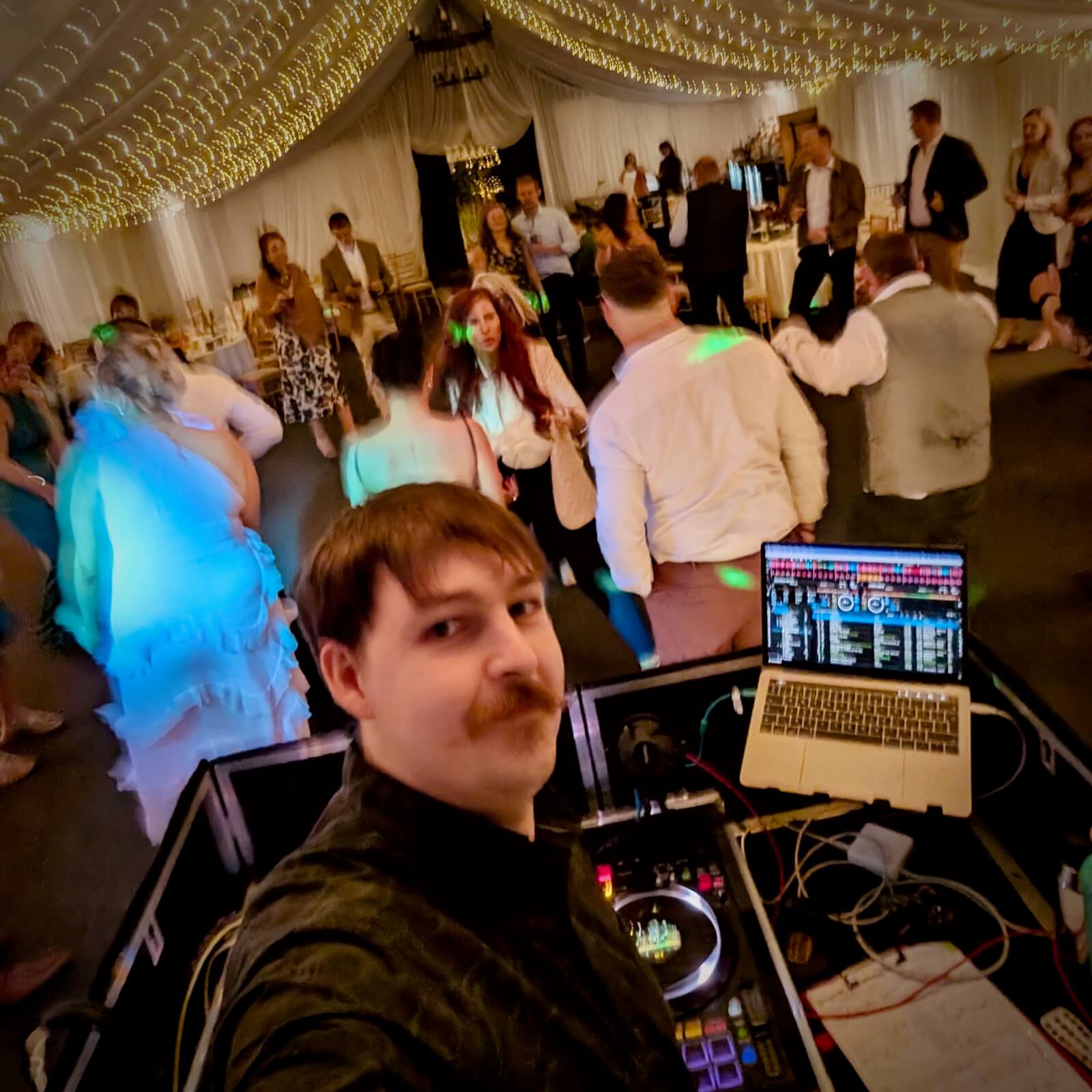 Wedding DJ Simon Mole for Wes and Kelly at Rumbolds Farm, Plaistow