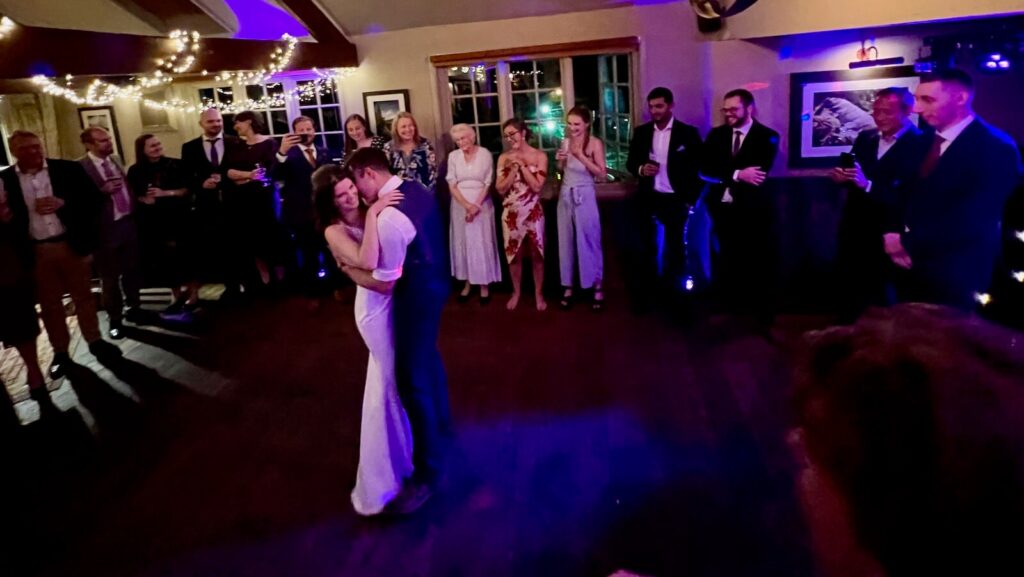Maureen et Tom, la premiere danse