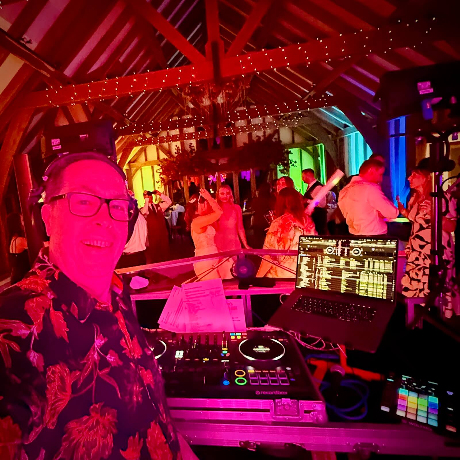 brian mole wedding dj at brookfield barn with guests dancing at alex and jo's wedding