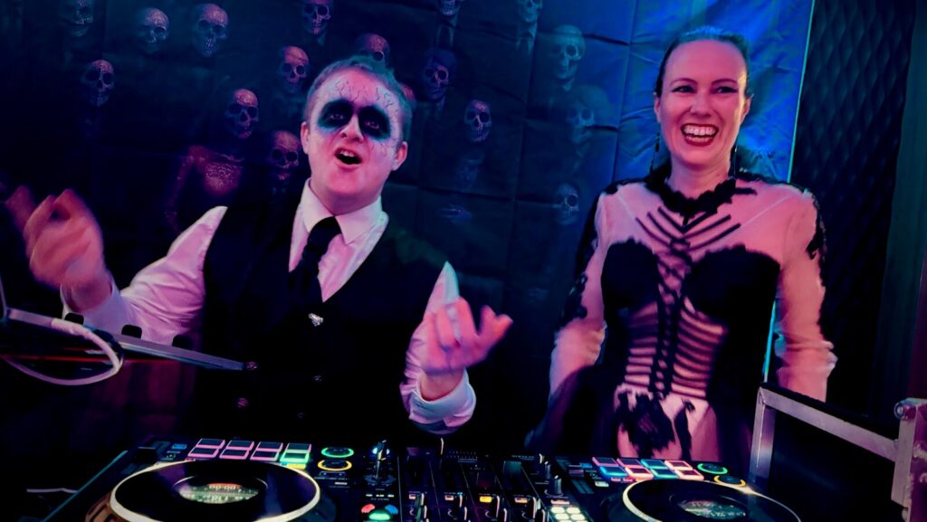 Jennifer and Will celebrating their wedding at Holiday Inn London Gatwick Worth Hotel with DJ Brian Mole, this is the newlyweds dj battle!